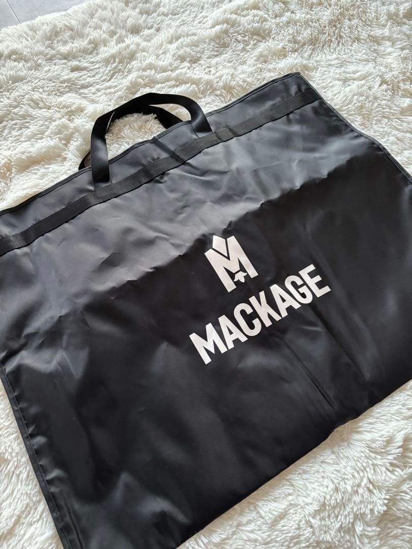 マッカージュ　MACKAGE CALLA