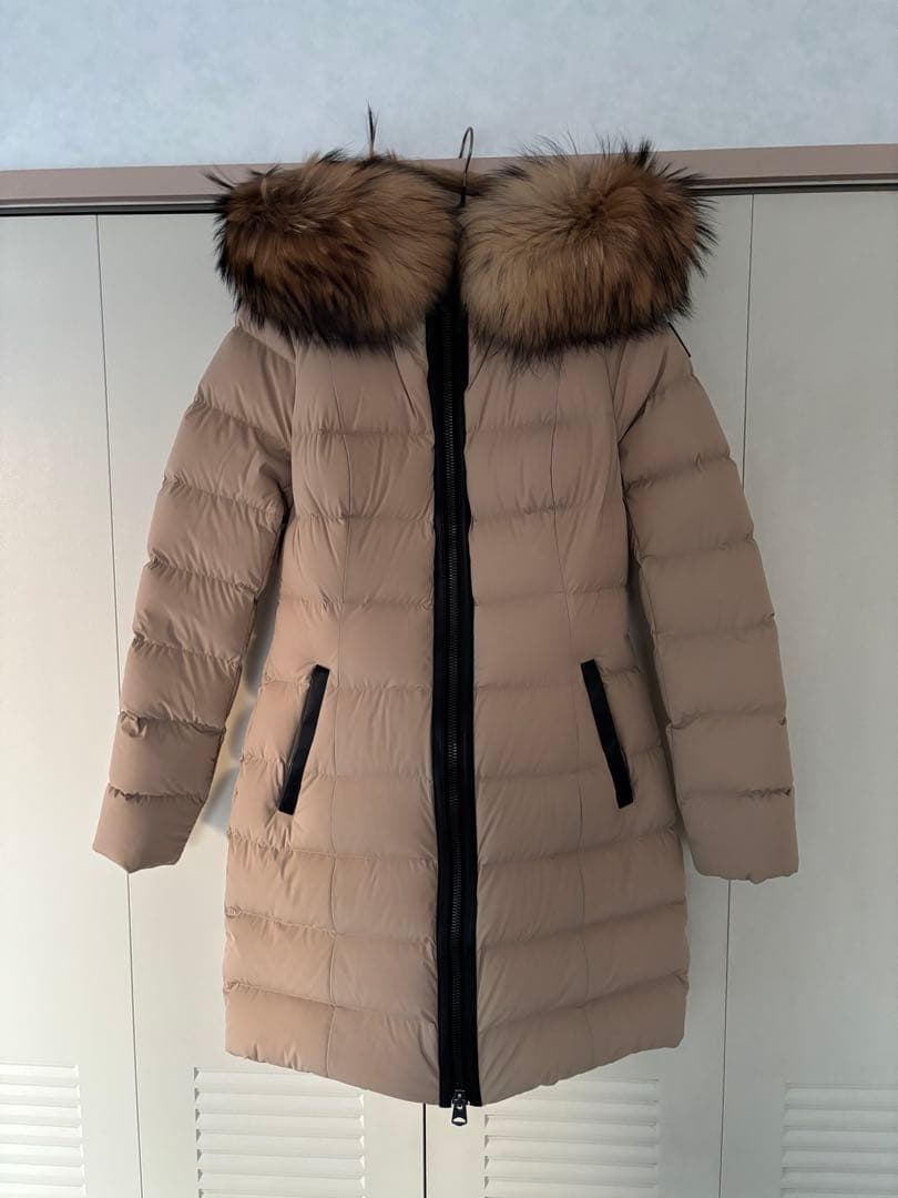 マッカージュ　MACKAGE CALLA