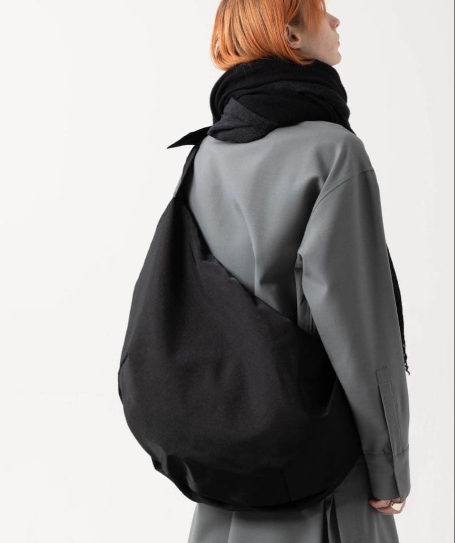 【美品】MB ULTIMATE FABRIC ハーフムーンボディバッグ BIG