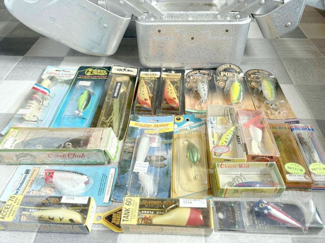 新春価格！アウトドア・釣り・旅行用品 フィッシング タックルボックス・ルアー