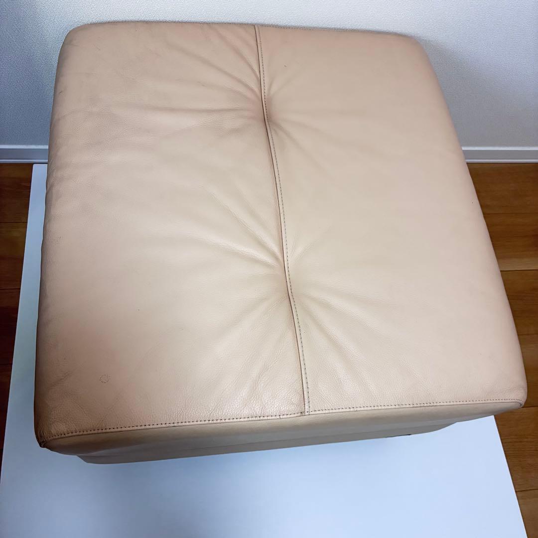 カリモク オットマン アイボリー ホワイト 椅子