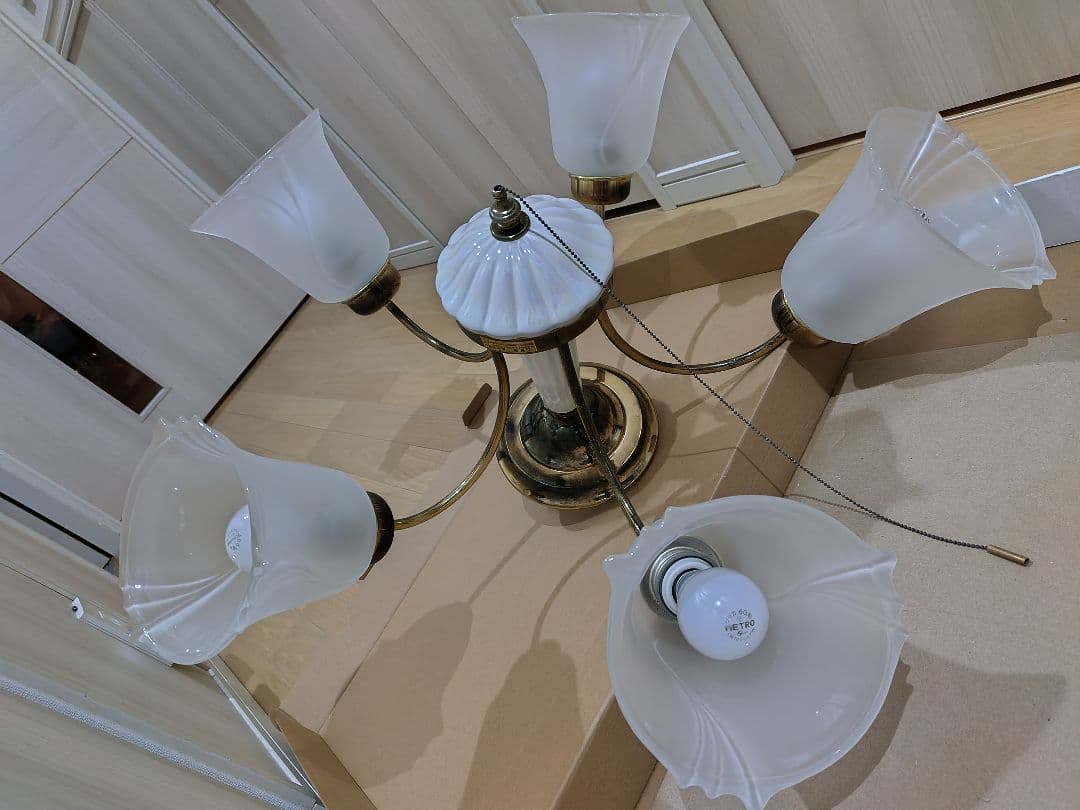 5灯シャンデリア ガラス・金属製