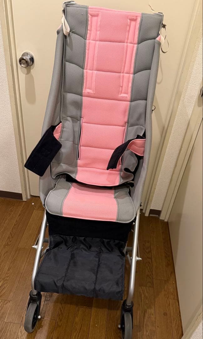 介護用　バギー　車イス（幼児から小学生まで対応