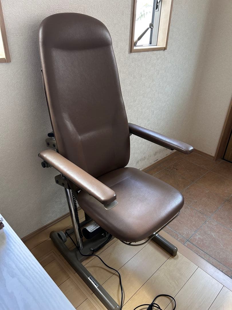 電動昇降座椅子　コクヨファーニチャー　　中古品