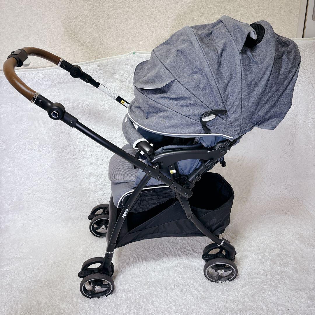 極美品　アップリカ　ラクーナビッテ　クッション　AB 超軽量　両対面式　アニマル