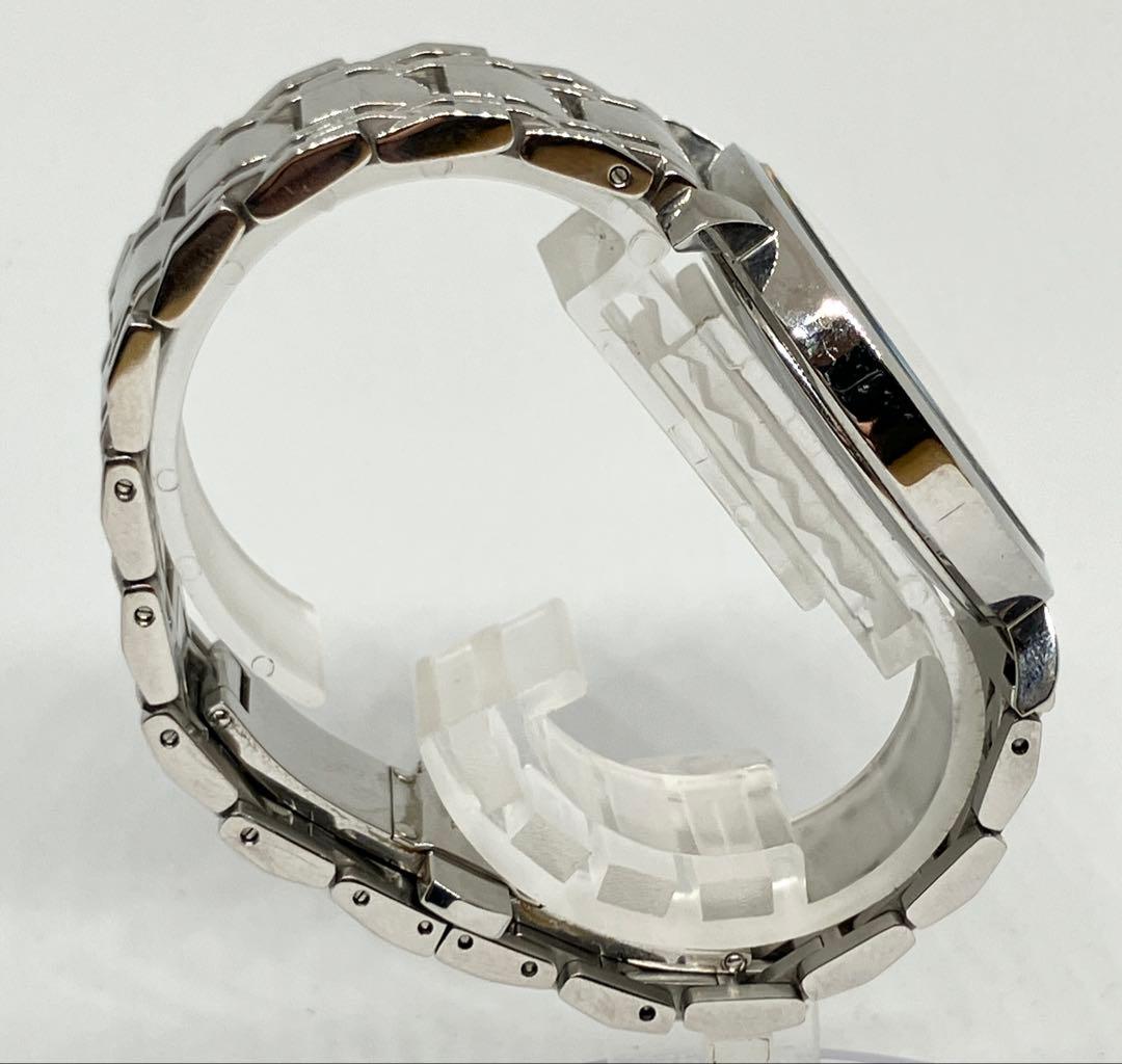 Vivienne Westwood オーブ腕時計 黒文字盤 VW-7043