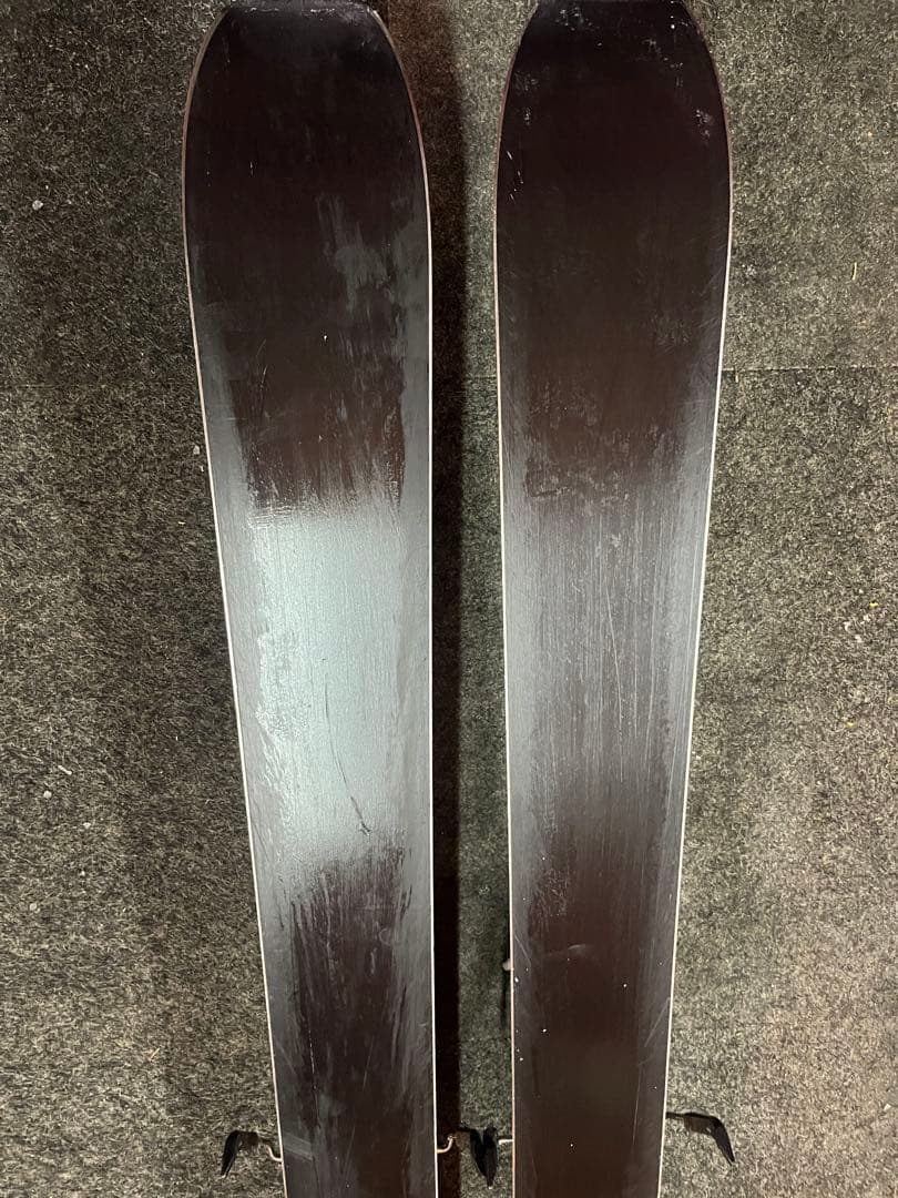 スキー板　SALOMON QST99 181cm