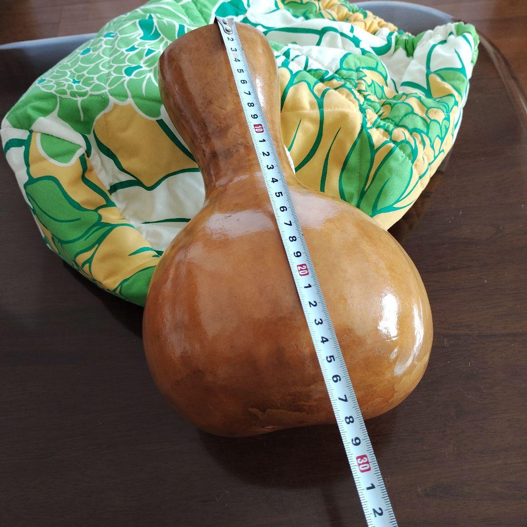フラダンス用楽器、イプと花柄カバー