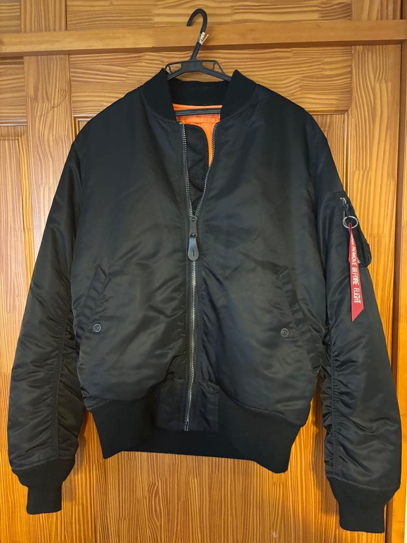 アルファインダストリーMA1