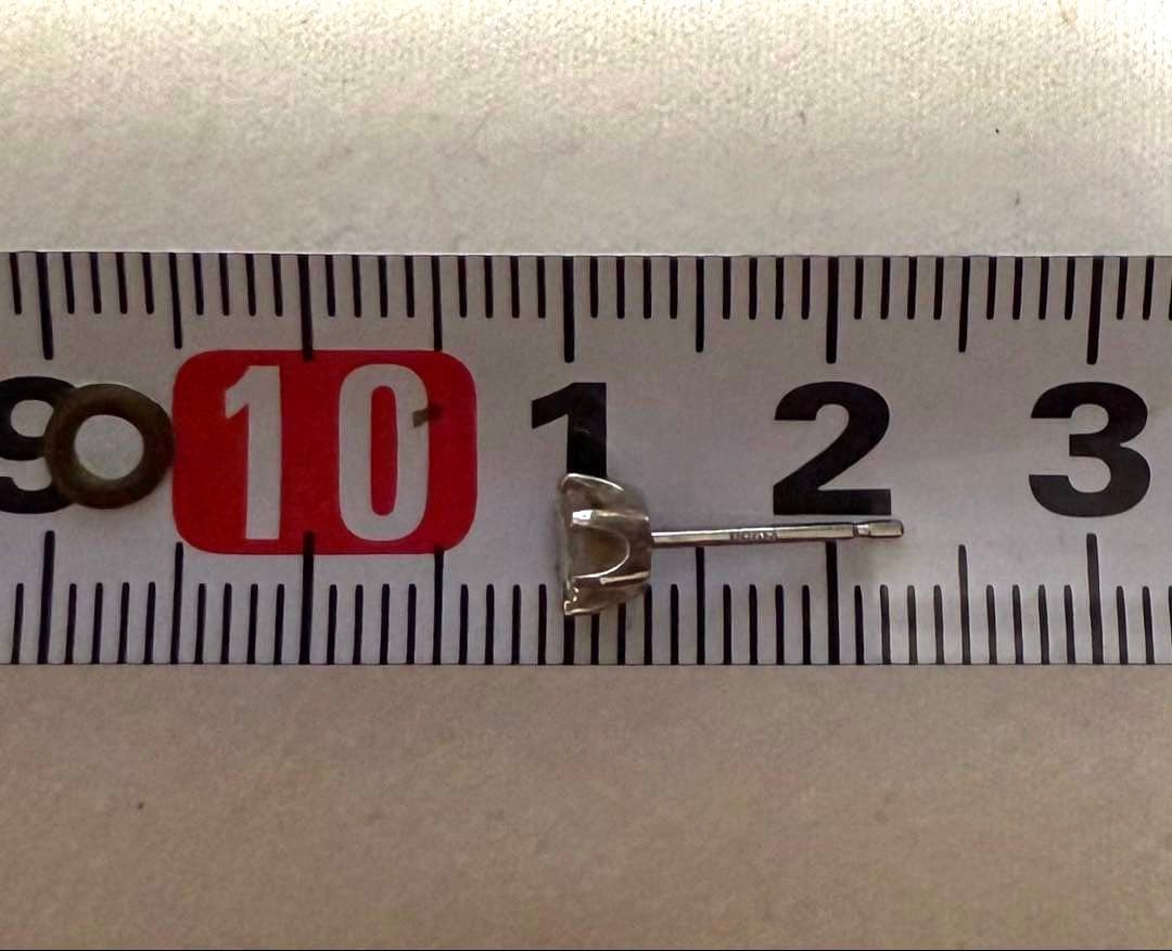 ★PT 900 ダイヤスタッドピアス 合計0.5ct★