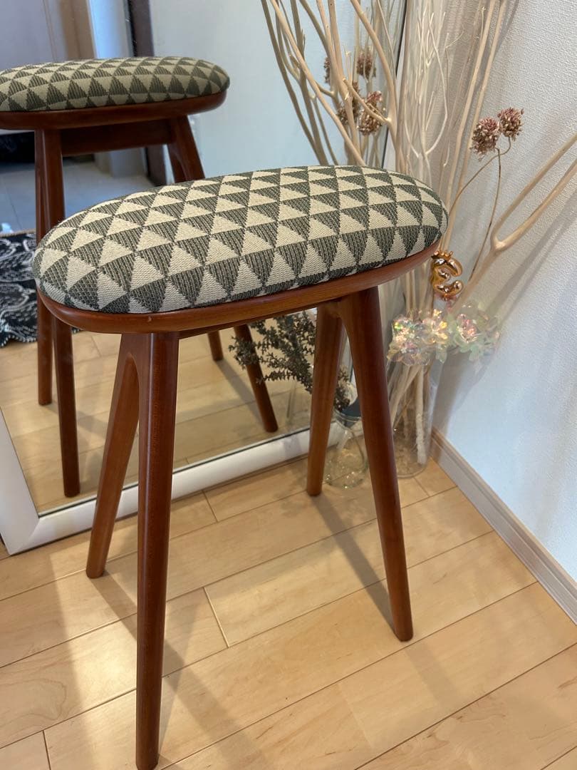 幾何学模様　オーバル型　スツール　木製　HOLM230 amba stool