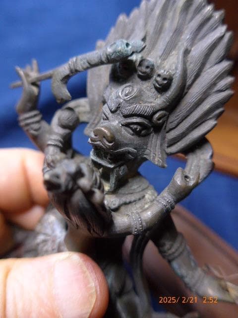 1080　とても古い青銅のインドの神様の像です