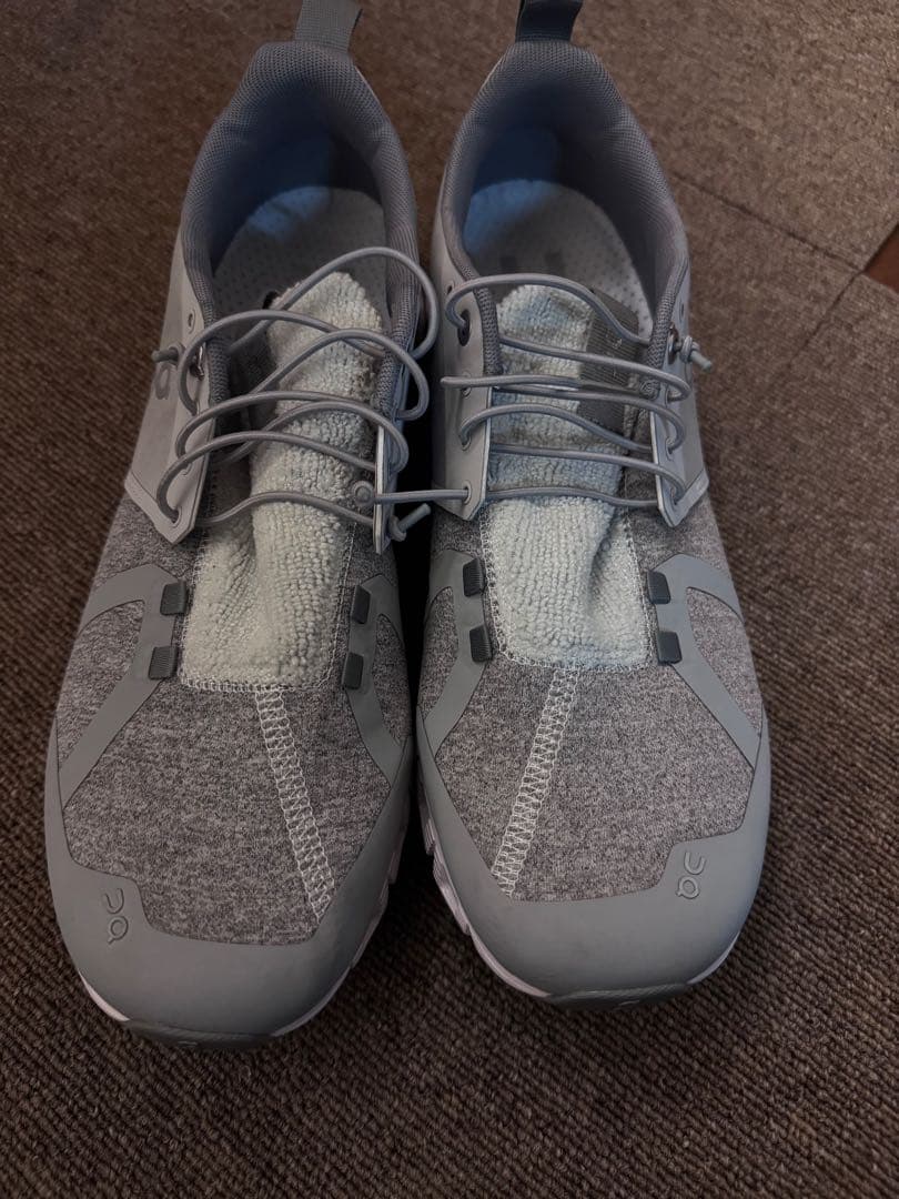 On Cloud オンクラウド スニーカー UK4 サイズ43