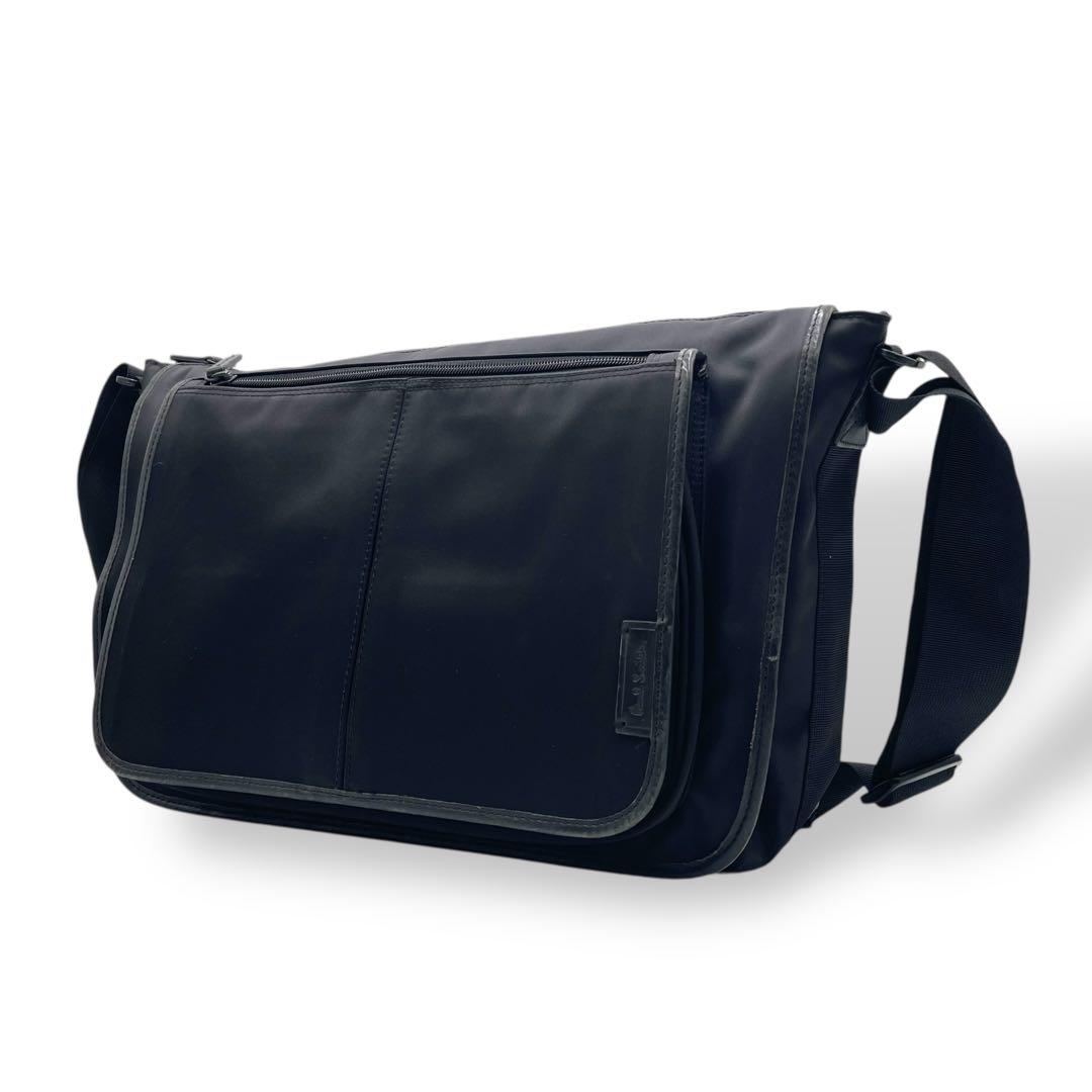 ポールスミス　ショルダーバッグ　肩掛け　斜め掛け　ブラック　ナイロン　多収納