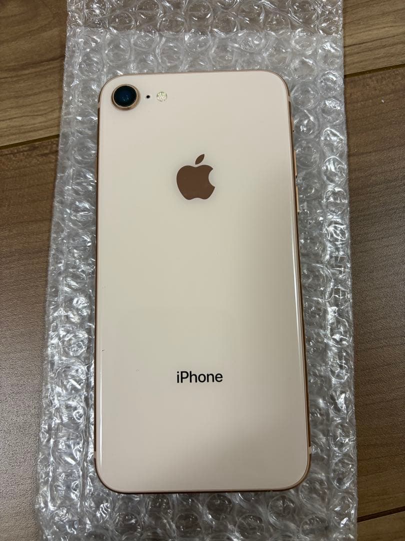 iPhone 8　64GB【ジャンク扱い】
