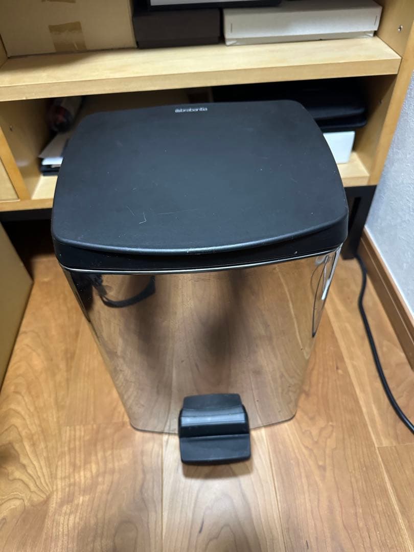 brabantia フットペダル式ごみ箱 シルバー/ブラック ブラバンシア