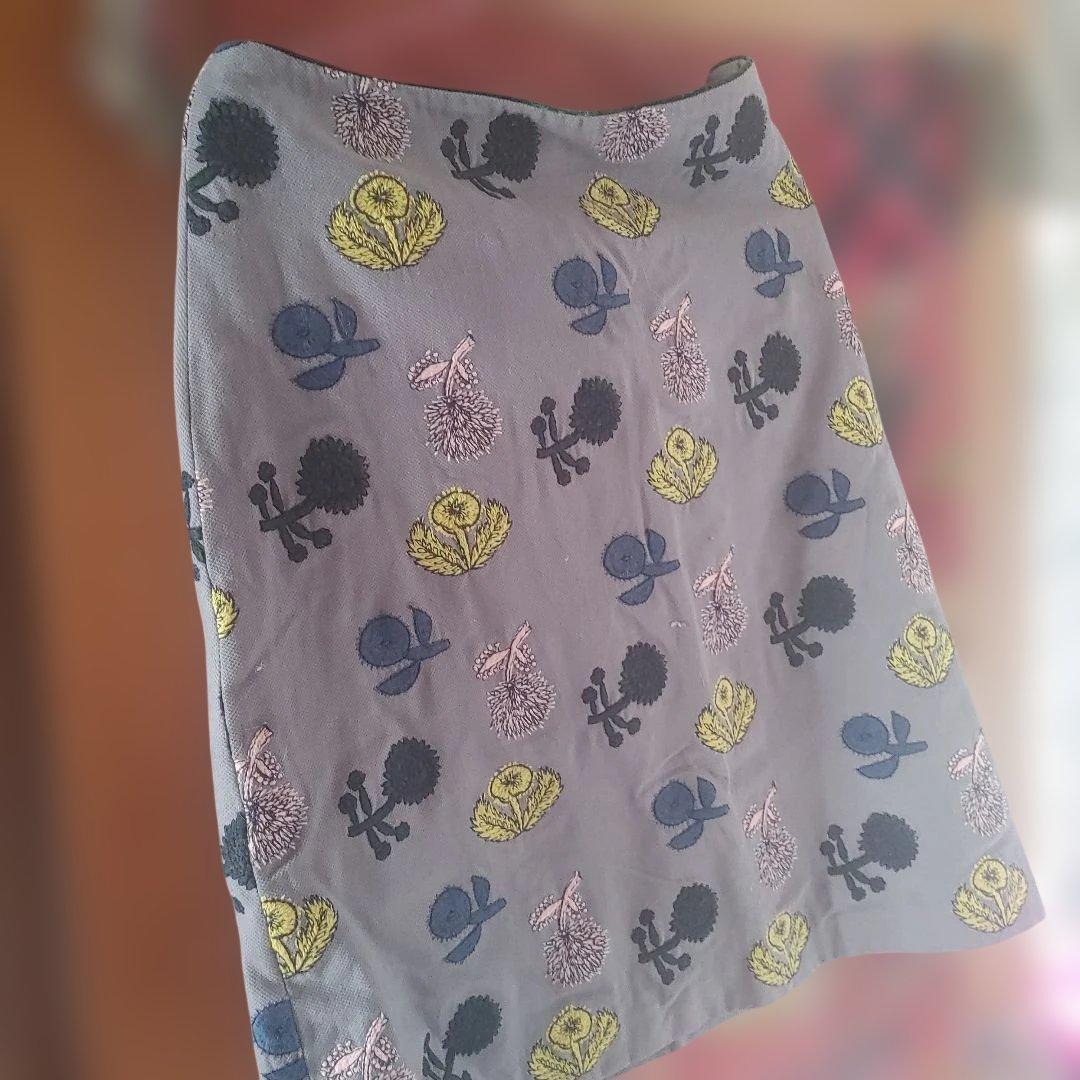 ミナペルホネン花柄刺繍 コットンスカート グレー