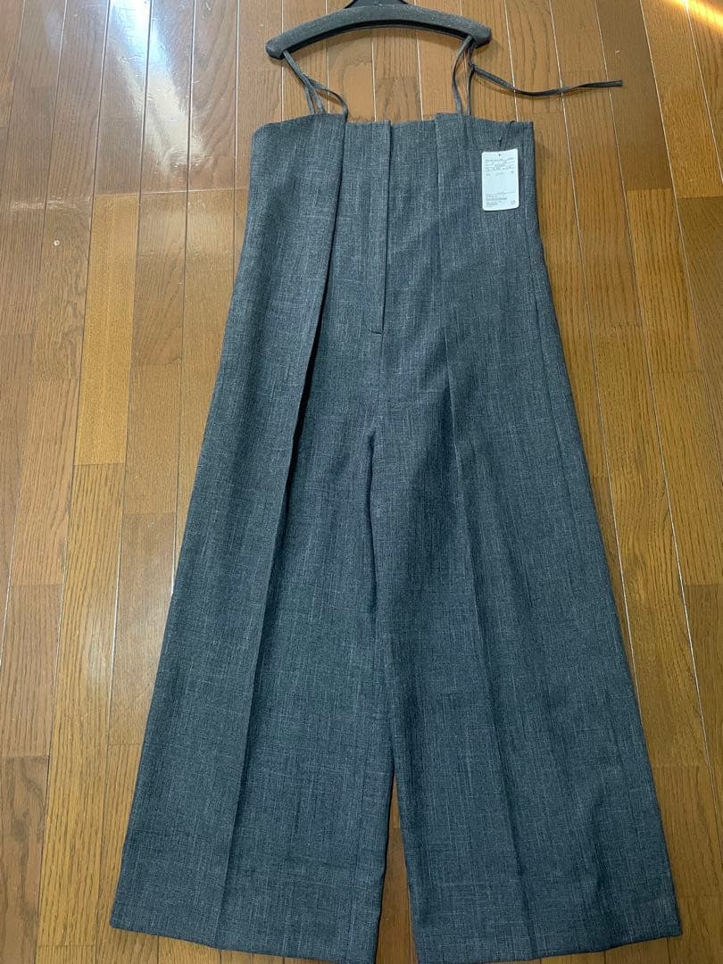 新品未使用タグあり＜EMMEL REFINES＞EM タックキャミ サロペット