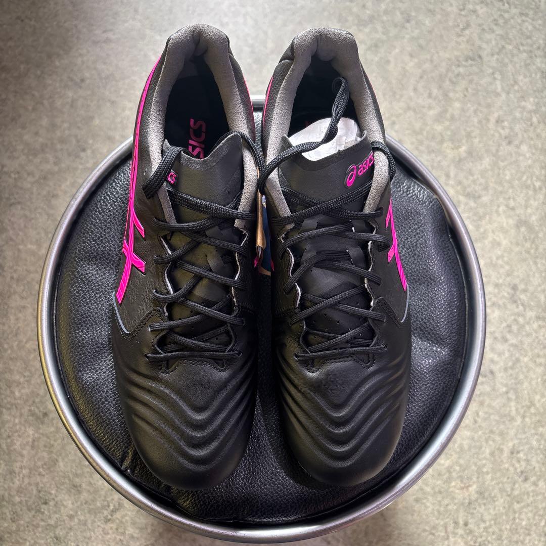 アシックスサッカースパイク新品27㎝