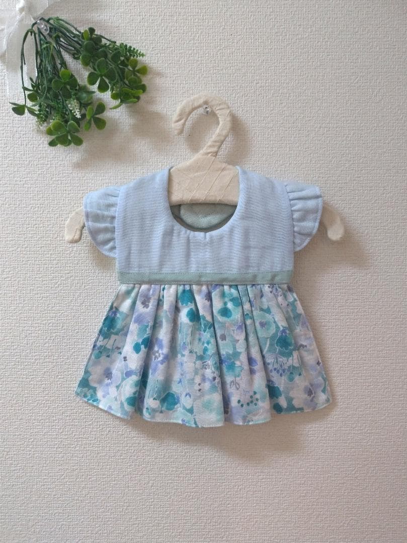 【送料無料】ボレロ風のフリフリワンピーススタイ(ミント)