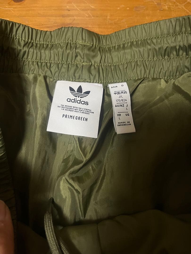 g*n様 adidas キルティング ジョガーパンツ