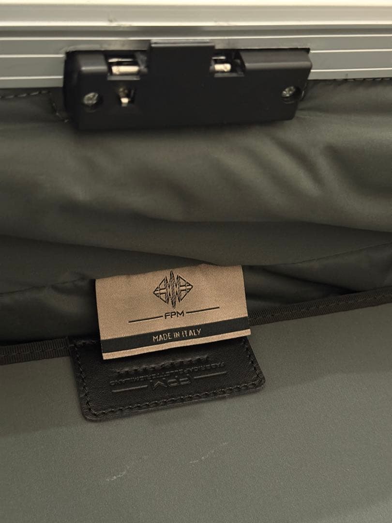 バッグ FPM BANK SPINNER 76