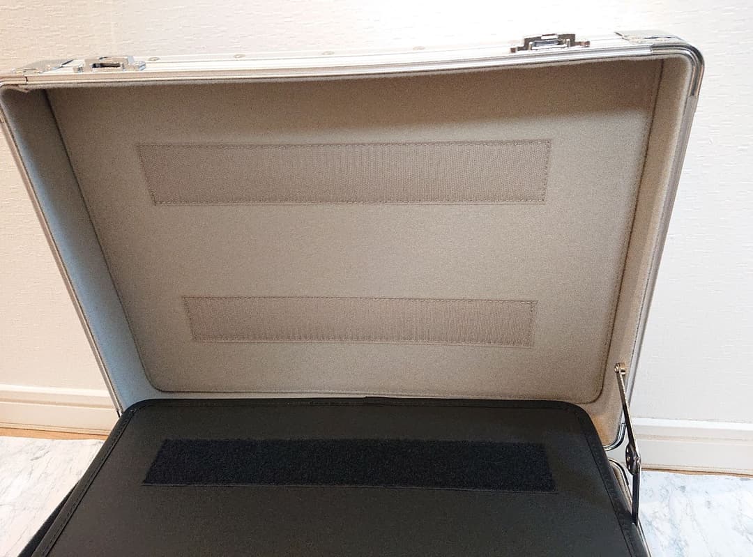 ENGINEER アルミトランク アタッシュケース ブロッククッション付き