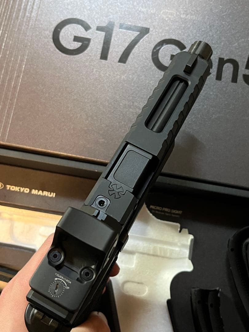 ド*缶様 東京マルイ　G17gen5MOS 予備マガジン　RMR付き