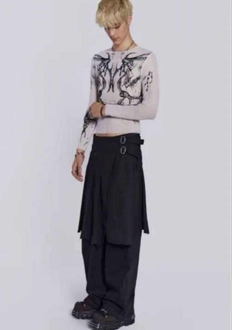 完売品Jaded London Grey Steel Pleated Skirt