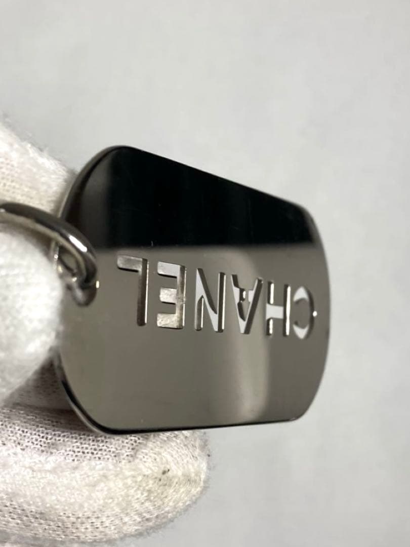 CHANEL シャネル　ロゴプレート　キーホルダー　チャーム