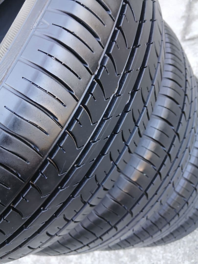 ①GOOD YEAR Efficient grip 195/65R15　2本