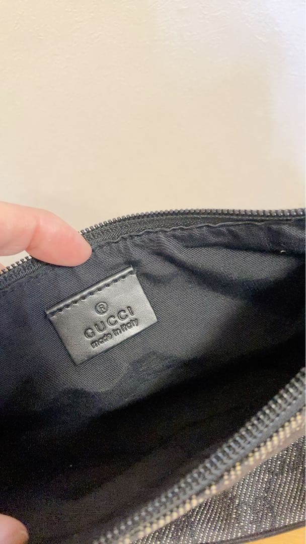 GUCCI アクセサリーポーチブラック GGパターン