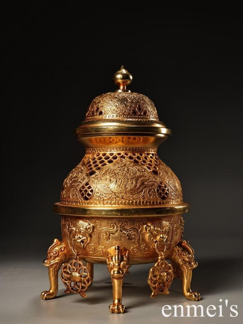 中国古美術・旧蔵五足獣環耳 龍紋線香塔 帝王香炉・純銅製・鏨刻鎏金・茶道・文房具