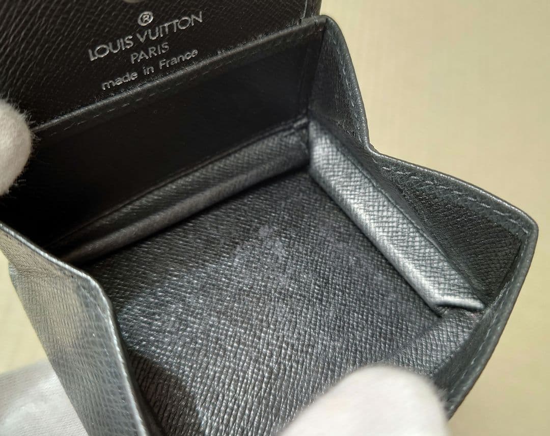 ルイ・ヴィトン ケース タイガ 黒 LOUIS VUITTON 小銭入れ