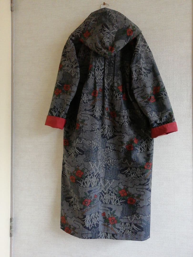 着物リメイク　ロングコート(フード付き)