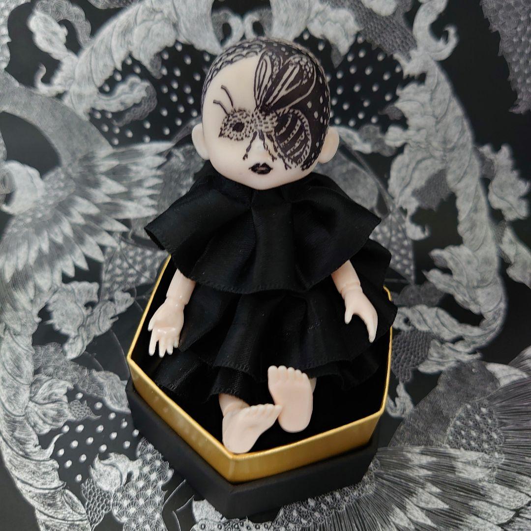 ドールミニヘッド 　蜂（はち）【ヘッド+六角形の箱】※ボディ・背景は付属しません