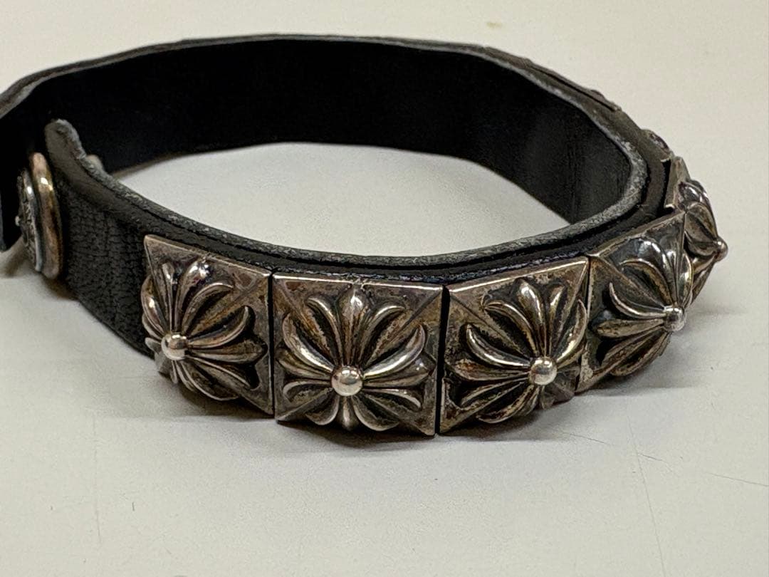 クロムハーツゼロピラミッド シングルロー ブラックレザー ブレスレット