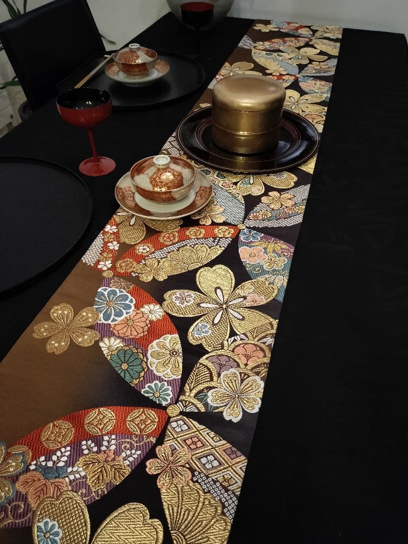 A955★逸品‼️豪華刺繍‼️ひな祭り‼️テーブルランナー2m11cm