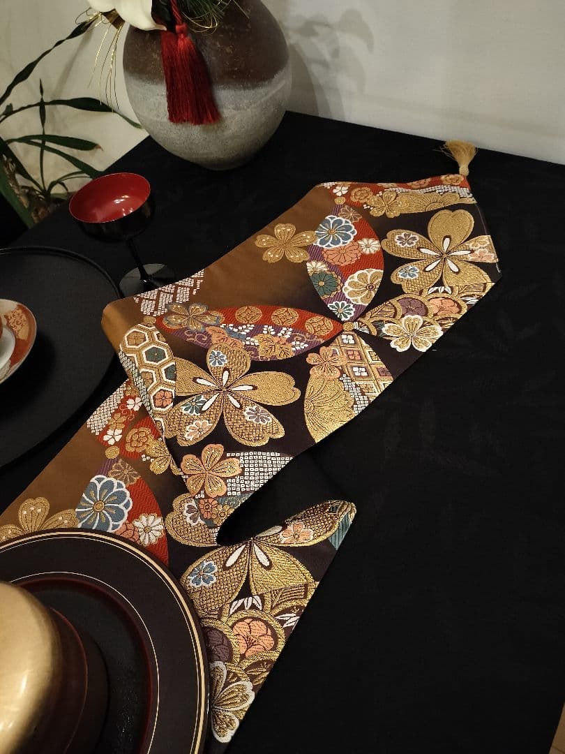 A955★逸品‼️豪華刺繍‼️ひな祭り‼️テーブルランナー2m11cm