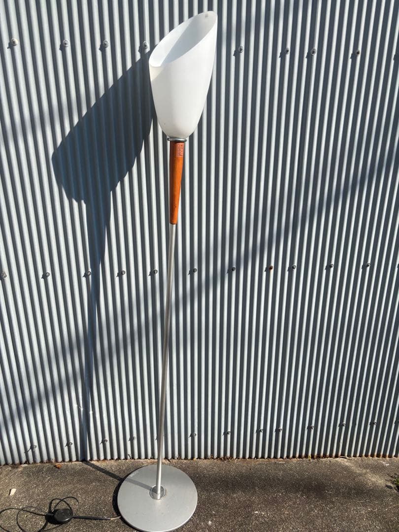 yamagiwa フロアスタンド E26 イタリア　アルテミデ社製