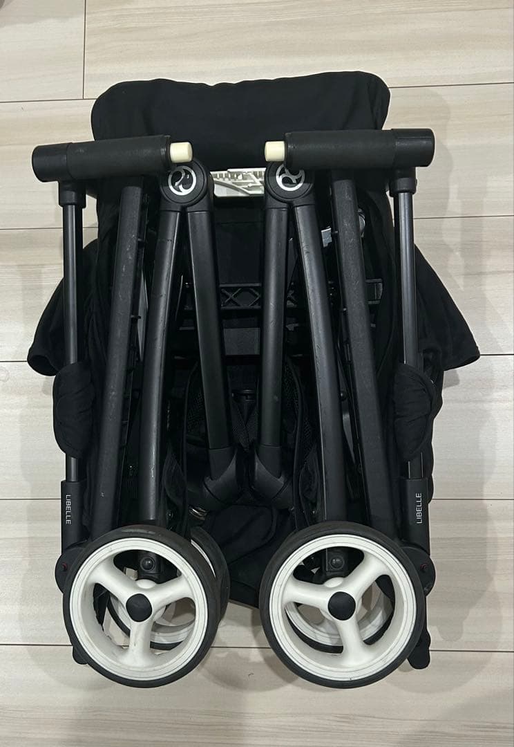 サイベックスリベル 折りたたみ式ベビーカーブラック（バンパーバー付)