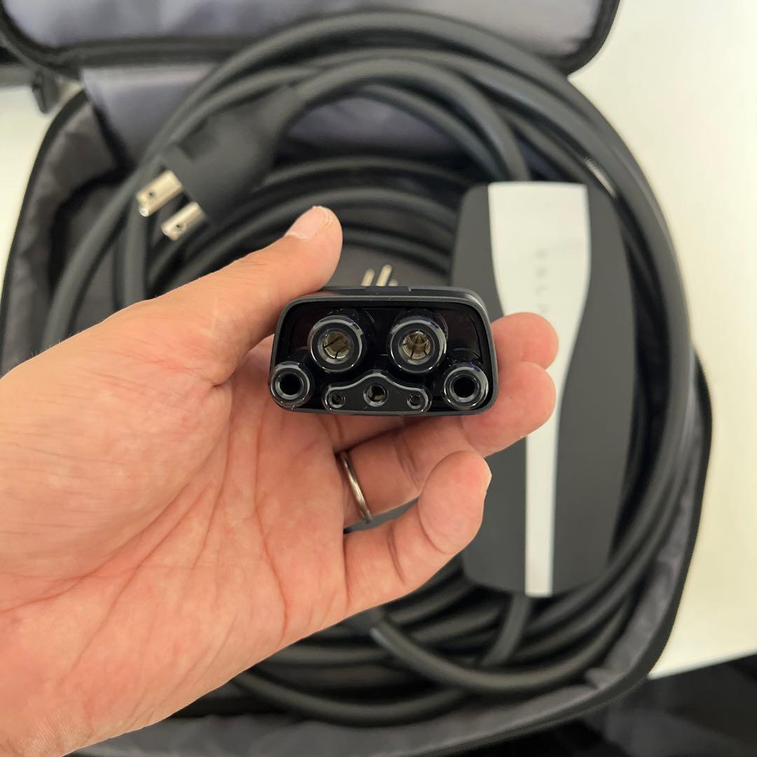Tesla 充電ケーブルセット