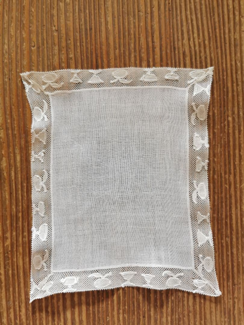 アンティーク ワイングラスモチーフ刺繍レース ＆初聖体式の少女の立体カードセット