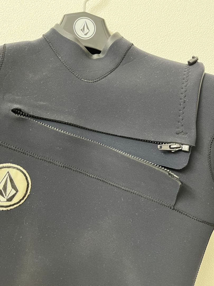 Volcom カスタムフルスーツ 2/3ミリ
