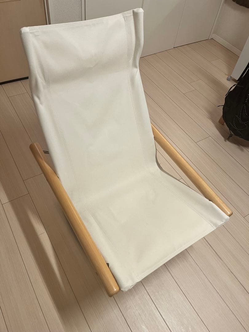 ニーチェア Xロッキング ホワイトキャンバスチェア