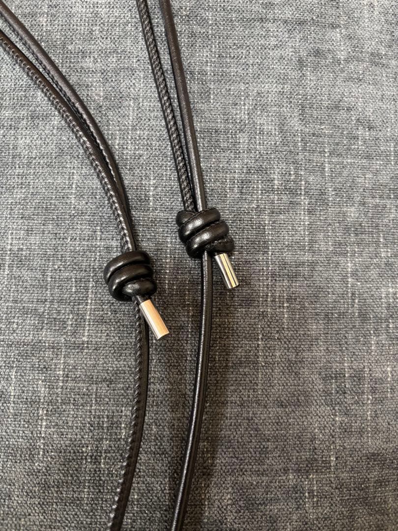 itti イッチ スマホストラップ ブラック