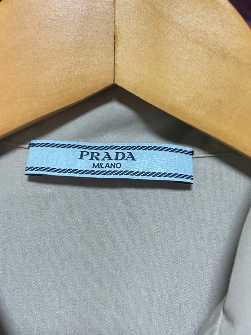 PRADA フリル半袖シャツ