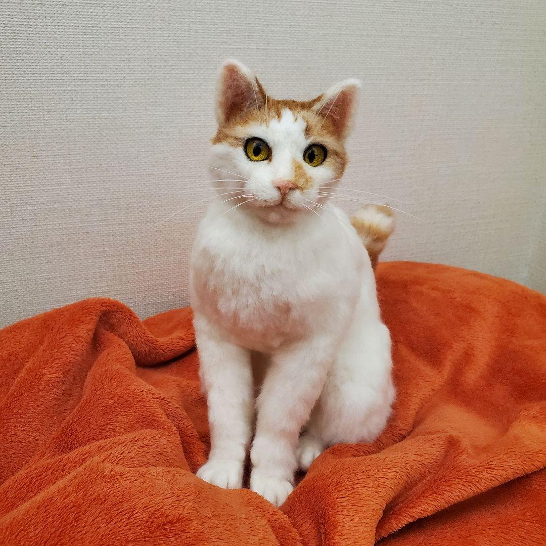 羊毛フェルト猫　ハンドメイド　茶白ハチワレ