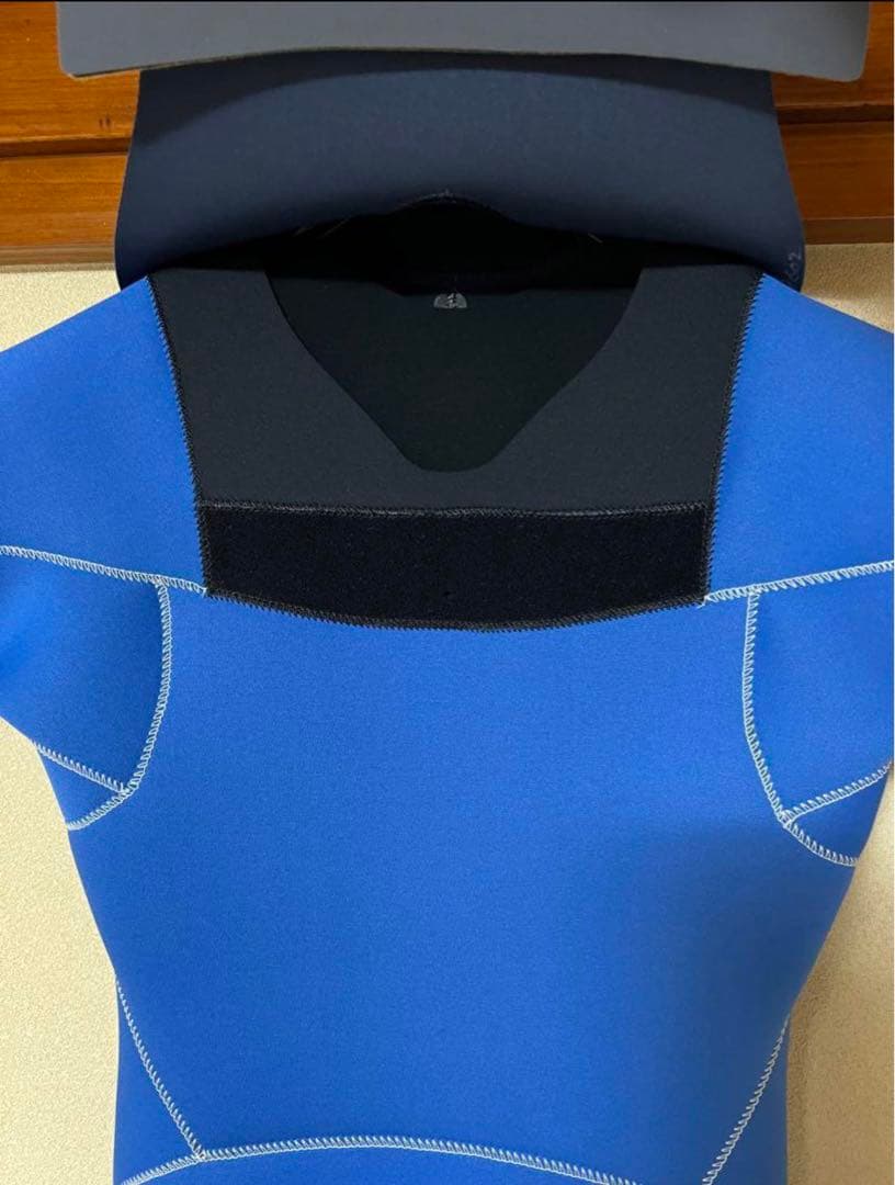 新品Hurleyキッズ用スプリングウェットスーツ3mm2mm