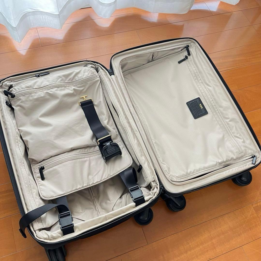 TUMI ALPHA インターナショナル デュアルアクセス ブラックゴールド